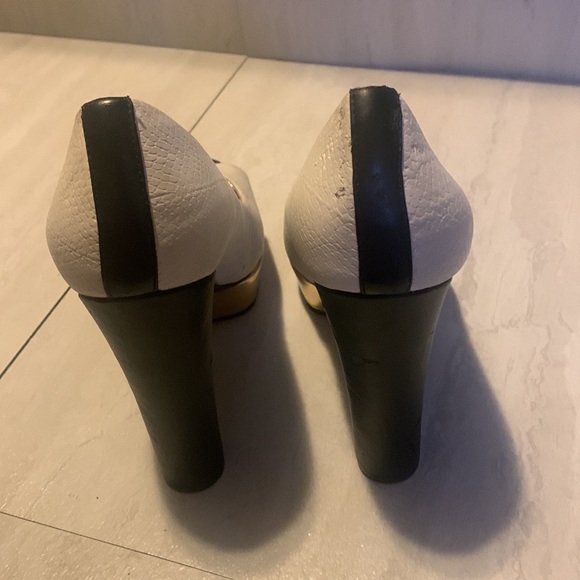 Mossimo Women's Textured White Black Peep Toe Platform Heels Size 8.5 - Picture 15 of 15